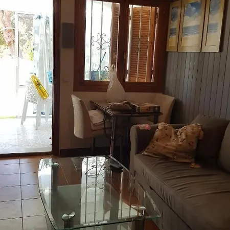 Laguna Apartment *